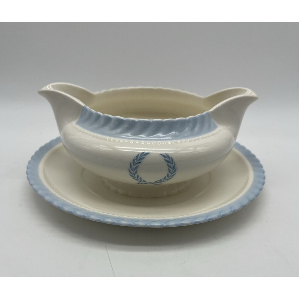 Monticello Gravy Boat Steubenville Attached Under Plate STB268